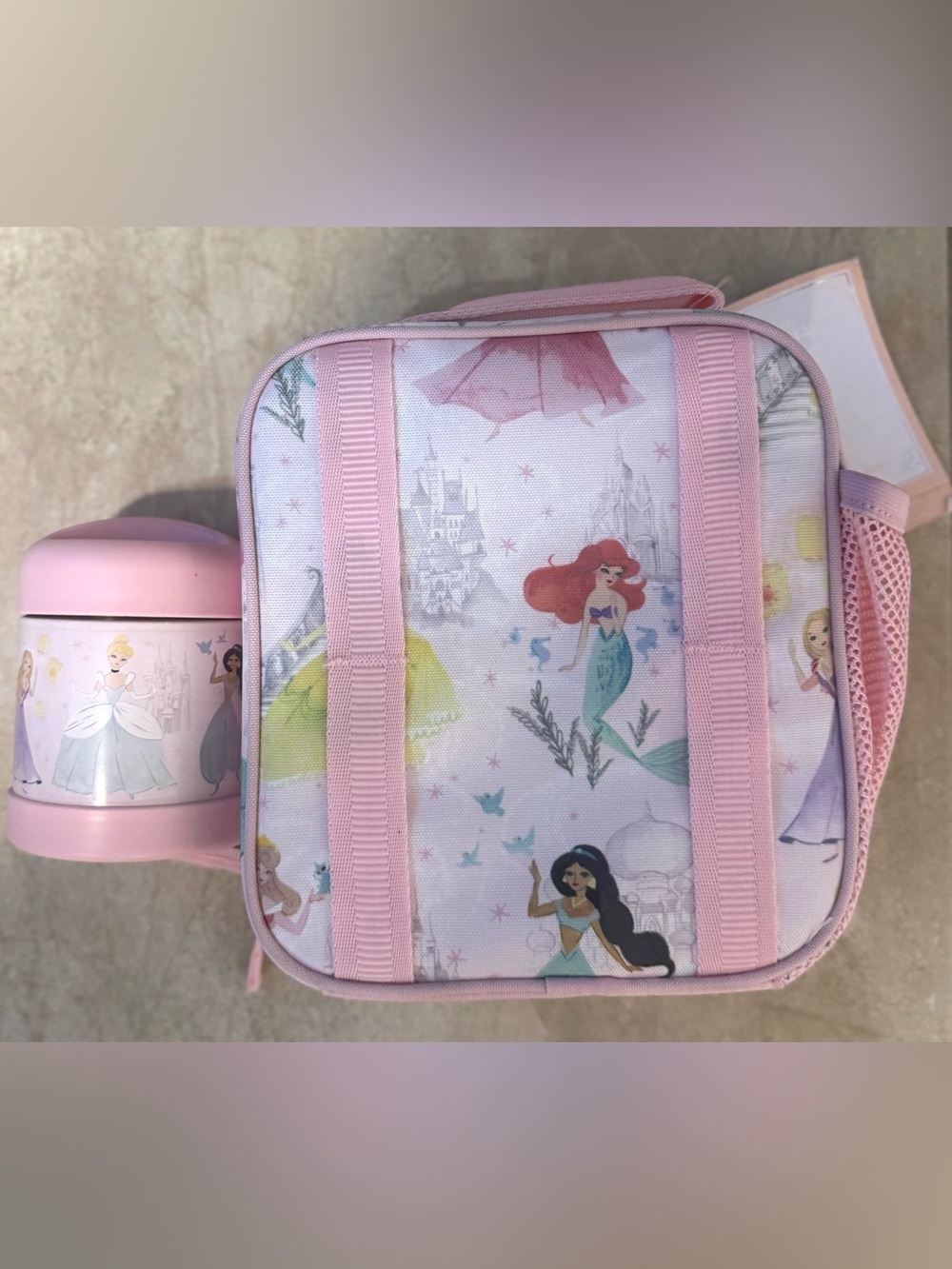 Disney Princess Castle Mackenzie Lunch Box and Hot/Cold Container - Picture 4 of 12